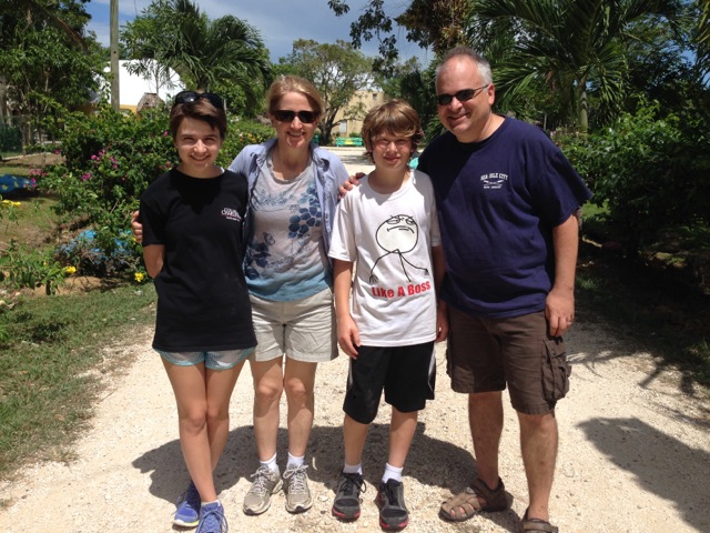 Feedbacks Susan, Steve, Emma and Noah Friedman Volunteers in Belize