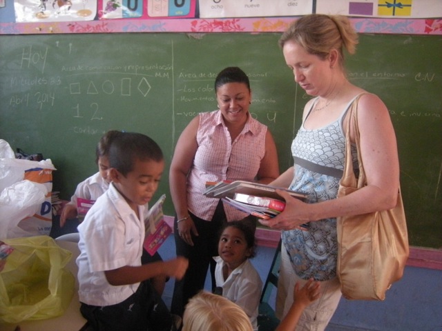 Jennifer Volunteer In La Ceiba Honduras 04