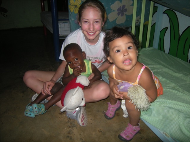 Katharine Volunteer La Ceiba Honduras 01