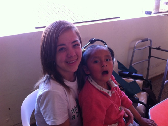 Shaina Volunteer Cusco Peru 01