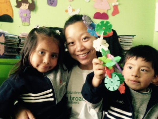 Review Monica Minh Vu Volunteer Quito Ecuador Orphanage Child Care