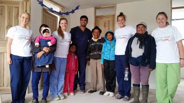 Review April Miller Volunteer in ECUADOR Quito Dental program.