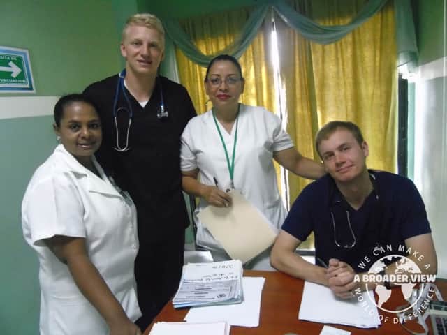 Review Austin Johnson Volunteer in Honduras La Ceiba health care program