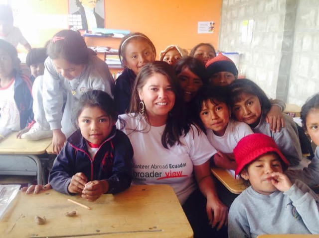 Review Karen Sanchez Volunteer in Ecuador Quito at the teaching/community center program