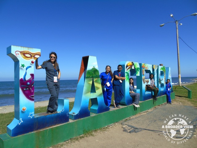 Review Volunteer Jasmine Carino Honduras La Ceiba PreMedical Program