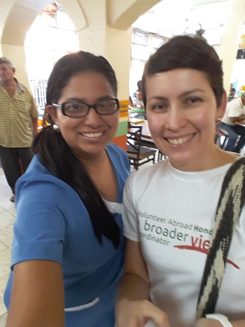 Review Volunteer Ana Gomez in Honduras La Ceiba at the Medical program