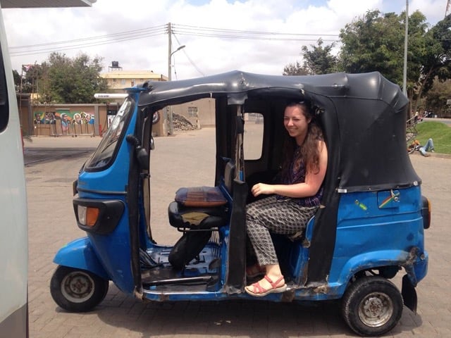 Review Volunteer Rachel Wright in Tanzania Arusha at the medical and orphanage program.
