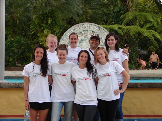 volunteer in guatemala