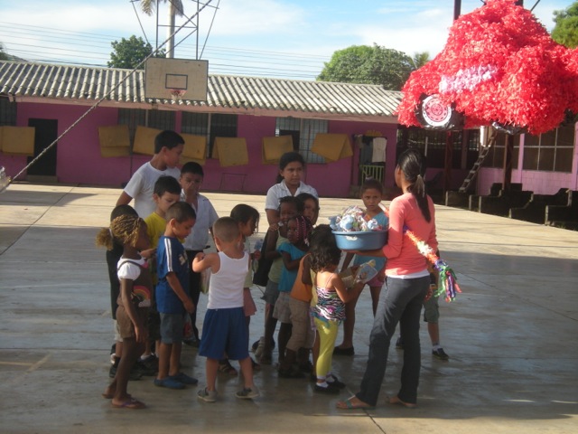 erika-volunteer-la-ceiba-honduras-05