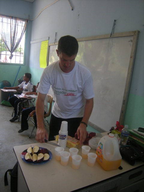 robert-volunteer-la-ceiba-honduras-03