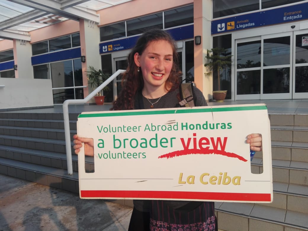 Volunteer Honduras La Ceiba Review Kira Wolpow Premed program