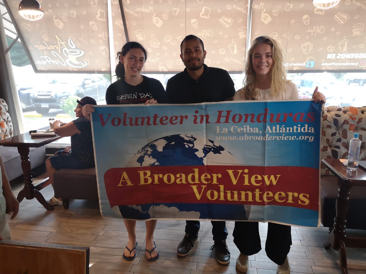 Volunteer Honduras La Ceiba Review Kira Wolpow Premed program