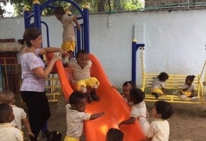 Volunteer in colombia