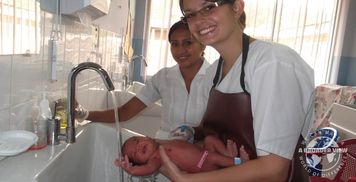 Volunteer in Ecuador Quito North: Hospital Health